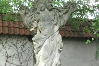 Socha Krista na hřbitově u kostela sv. Martina ( © Pavel Vítek 05/2016)