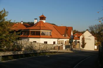 Salabka-Hospodářské křídlo (© Jiří Špaček, 05/2016)