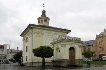 Kaple sv. Rodiny na náměstí v Benátkách nad Jizerou ( © Pavel Vítek 05/2016)
