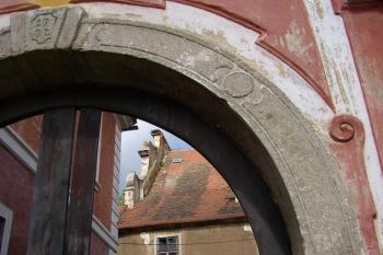barokní portál druhé brány (© Petr Pospíšil, 05/2013)