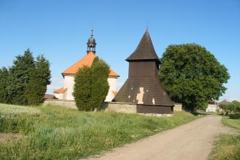 Kostel sv. Jiří Psinice (© Jiří Špaček, 06/2016)