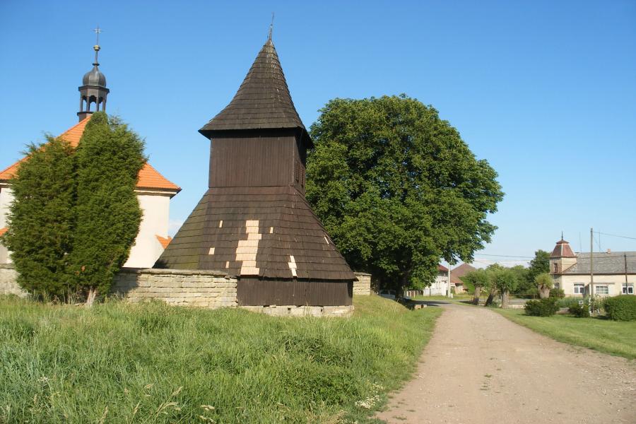 zvonice u kostela sv. Jiří