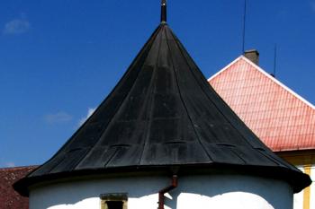 Márnice na hřbitově u kostela sv. Antonína Poustevníka v Opatově ( © Pavel Vítek 05/2016)
