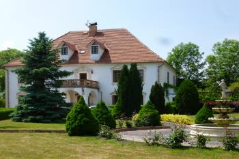 Sázavský dvůr-Horní dvůr (© Vlastislav Mareček, 05/2016)