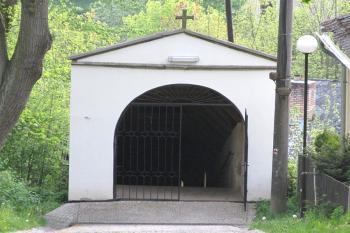 Schody mrtvých vedoucí ke hřbitovu na Křížovém vrchu v Moravské Třebové ( © Pavel Vítek 05/2016)