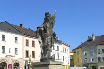 Socha sv. Floriana s kašnou na náměstí v Moravské Třebové ( © Pavel Vítek 05/2016)