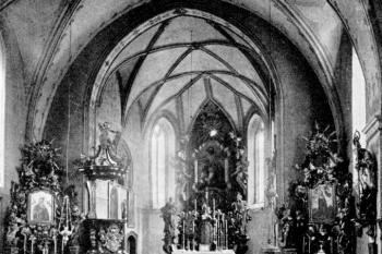 pohled z lodi do presbytáře, prřed r. 1930 (© Josef Vítězslav Šimák: Soupis památek historických a uměleckých v Království Českém, sv. 46 Politický okres mnichovohradišťský, Archaelogická komise při České akademii věd a umění, Praha 1930)