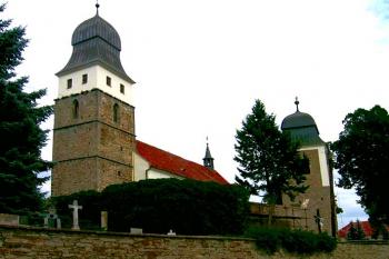 Opevněný kostel sv. Jana Křtitele ve Velké Bíteši ( © Pavel Vítek 06/2007)