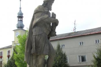 Svatoplukova socha v Lošticích (© Pavel Vítek 09/2020)