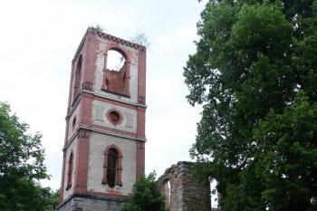 Karpniki kostel (© Jan Pospisil, 07/2016)