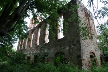 Karpniki kostel (© Jan Pospisil, 07/2016)