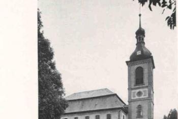 Podoba kostela kolem r. 1930 na dobové fotografii. (© Zdroj: http://dolny-slask.org.pl)
