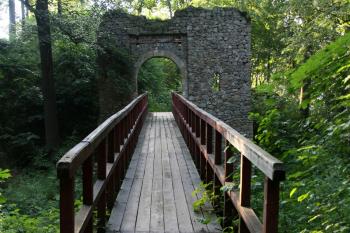 Vstupní brána (© Jan Pospisil, 07/2016)
