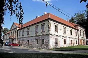 Západní průčelí ( © Luděk Pitter 07/2005)