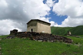 kostel sv. Jiří nad Zhibiani ( © Jan P. Štěpánek 07/2016)