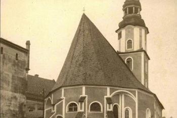 Kostel na dobové pohlednici. (© zdroj: http://dolny-slask.org.pl)