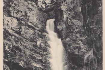 Vodopád na dobové pohlednici z r. 1911. (zdroj:http://dolnoslaskie.fotopolska.eu)