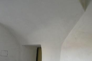 klenutá místnost v přízemí zámku ( © Jan P. Štěpánek 03/2011)
