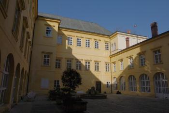 zámecké nádvoří (© Aleš Novák, 03/2011)