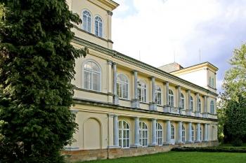 Východní křídlo ( © Luděk Pitter 08/2005)