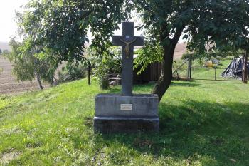 Křížek Na skále ( © Ivo Rozehnal 07/2016)