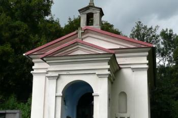 celkový pohled na hřbitovní kapli ( © Jan P. Štěpánek 08/2009)