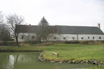 zámek Lechovice (© Vlastislav Mareček, 03/2016)