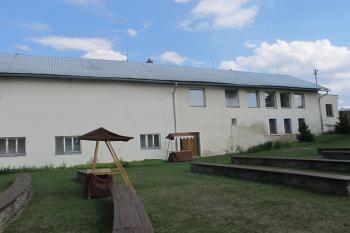 Jižní část západního průčelí (© Dušan Dohňanský 08/2019)