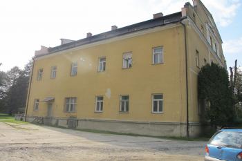 jv.strana zámku (© D Dohňanský, 10/2017)