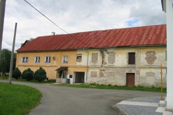 Jv. samostatné křídlo zámku (© Dušan Dohňanský 07/2020)
