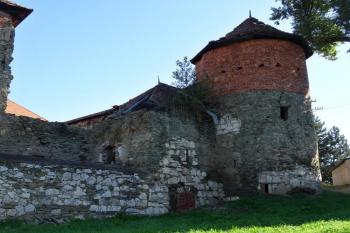 jihovýchodní nároží areálu hradu ( © Jan P. Štěpánek 08/2016)