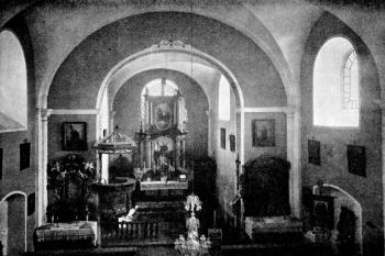 pohled z kruchty do lodi a presbytáře, před r. 1930 (© Josef Vítězslav Šimák: Soupis památek historických a uměleckých v Království Českém, sv. 46 Politický okres mnichovohradišťský, Archaelogická komise při České akademii věd a umění, Praha 1930)