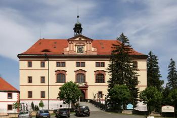 Nový zámek ( © Luděk Pitter 05/2007)