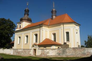 Chorušice - kostel (© Jiří Špaček, 08/2016)