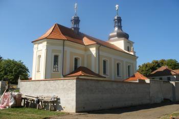 Chorušice - kostel (© Jiří Špaček, 08/2016)