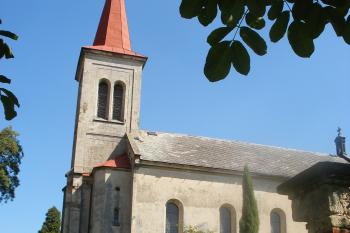 Bezdědice - kostel (© Jiří Špaček, 08/2016)