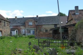 Mutěnín-dům čp. 1 ze dvora (© Vlastislav Mareček, 06/2016)