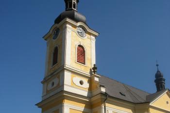 Chroustov - kostel (© Jiří Špaček, 09/2016)