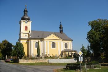 Chroustov - kostel (© Jiří Špaček, 09/2016)