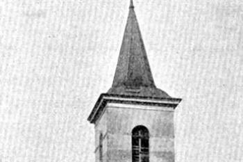 pohled od západu, před r. 1904 (© Ferdinand Velc: Soupis památek historických a uměleckých v Království Českém, sv. 20 Politický okres slanský, Archaelogická komise při České akademii císaře Františka Josefa pro vědy, slovesnost a umění, Praha 1904)