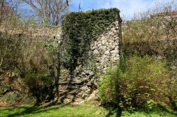 hranolová bašta na východě (© Pavel Zany Komárek 16. 4. 2016)