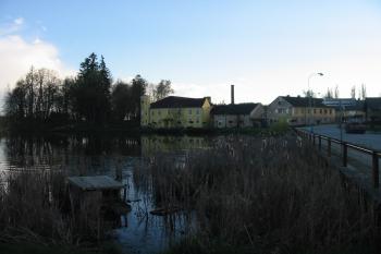 pohled na zámek přes rybník na východě (© D Dohňanský, 11/2016)