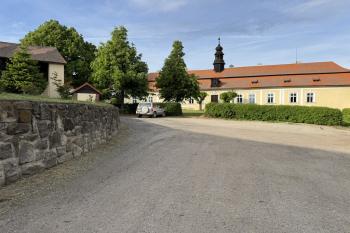  (© JOHANNA KARENOVÁ  05/2025)