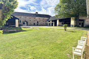  (© JOHANNA KARENOVÁ  05/2025)