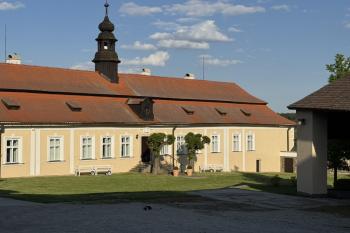  (© JOHANNA KARENOVÁ  05/2025)