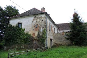 pohled na zámek od západu (© Jan P. Štěpánek 08/2014)