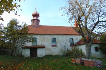 Nová střecha vých. křídla - dnes kostela (© Dušan Dohňanský  10/2021)