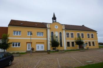 filiální dům boromejek s kaplí sv. Rudolfa v Nové Říši (© Vlastislav Mareček, 08/2016)