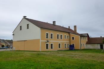 filiální dům boromejek s kaplí sv. Rudolfa v Nové Říši (© Vlastislav Mareček, 08/2016)