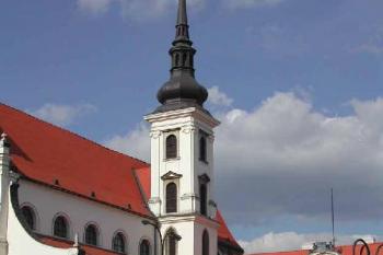kostel sv. Tomáše s galerií ( © Ondřej Sladký 05/2004)